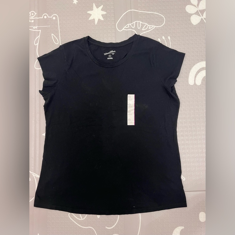 Universal Thread Women's Black Short Sleeve Tee